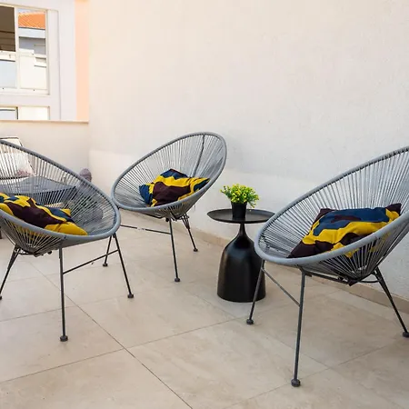 Hana Traù