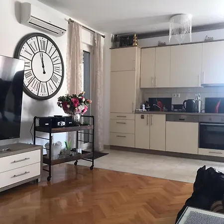 Hana Apartment