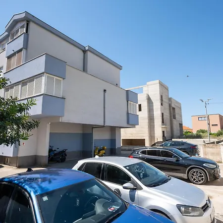 아파트 Hana 트로기르