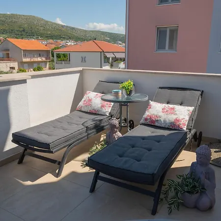 Hana * Trogir
