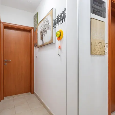 Hana Апартаменты *